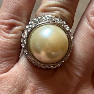 Large pearl statement ring in size 6